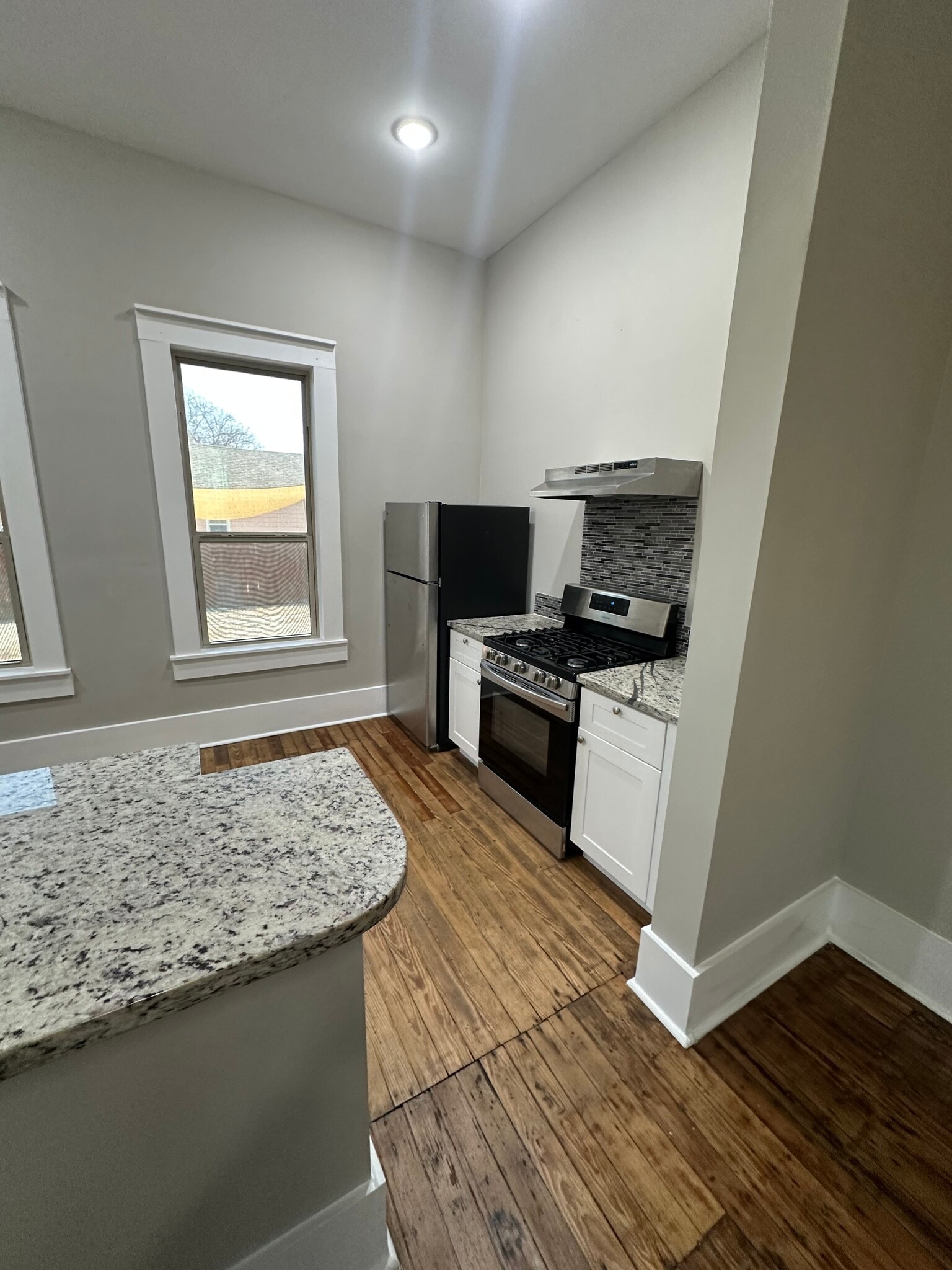 Building Photo - 202 Hunstock Ave