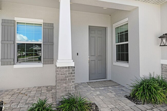 Building Photo - 2889 Avalonia Dr