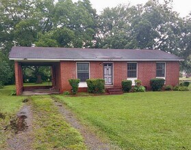 Building Photo - 3 Bed 1.5 Bath in Gates County