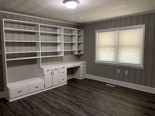 Building Photo - 7230 Union Grove Church Rd