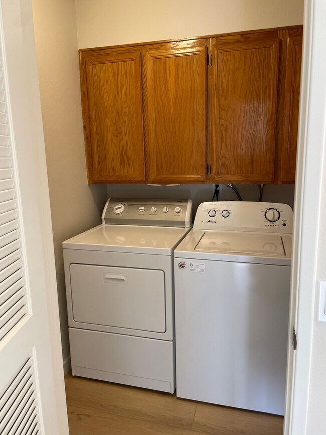 Building Photo - 2 Bedroom Ranch Style Home in RANCHO SAN DIEGO