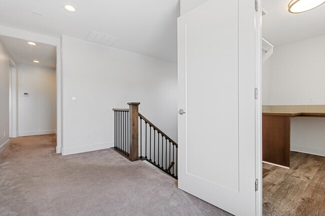 Building Photo - 3811 S Eckert Rd