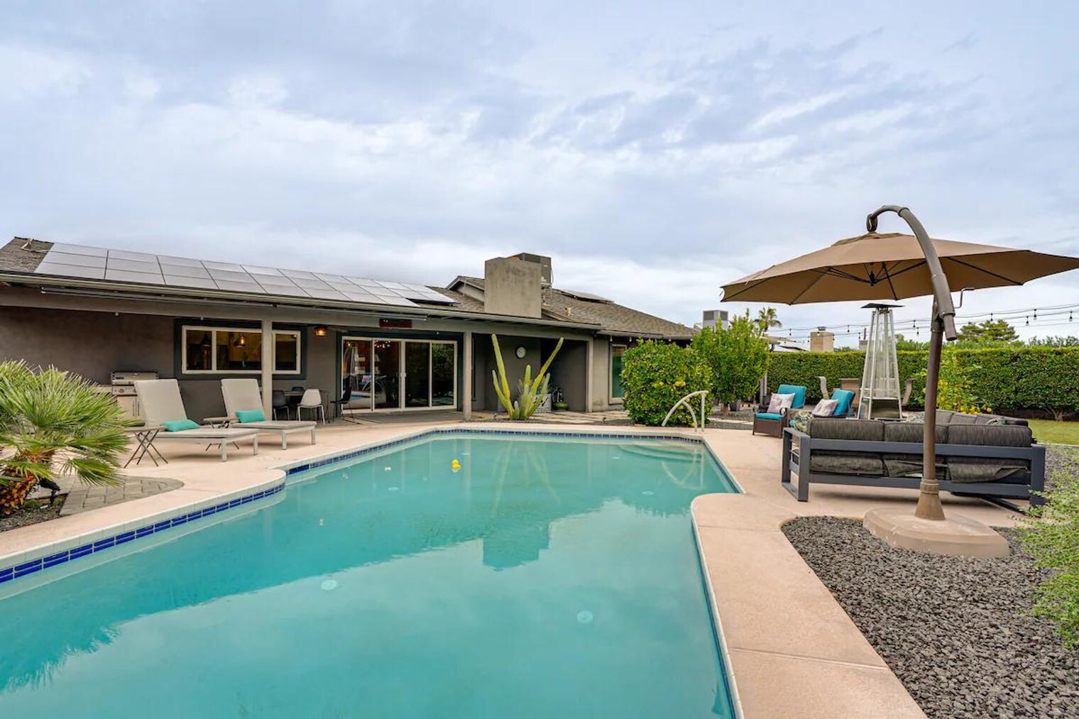 Building Photo - 2331 E Lupine Ave