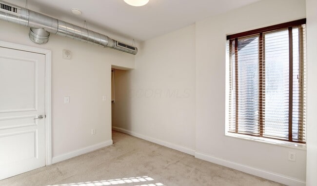 Building Photo - 65 S 5th St