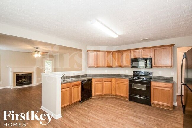 Building Photo - 1392 Alcovy Falls Dr SE