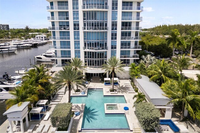 Building Photo - 17301 Biscayne Blvd
