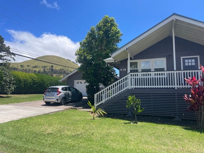 Building Photo - Beautiful 3 bedroom 3 bath home on dry side Waimea
