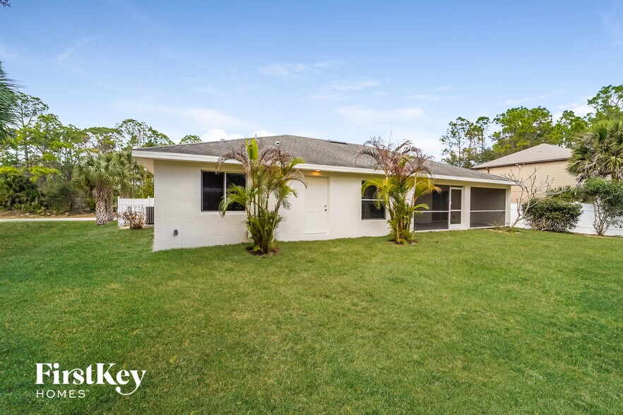 Building Photo - 1570 Waldorf Dr