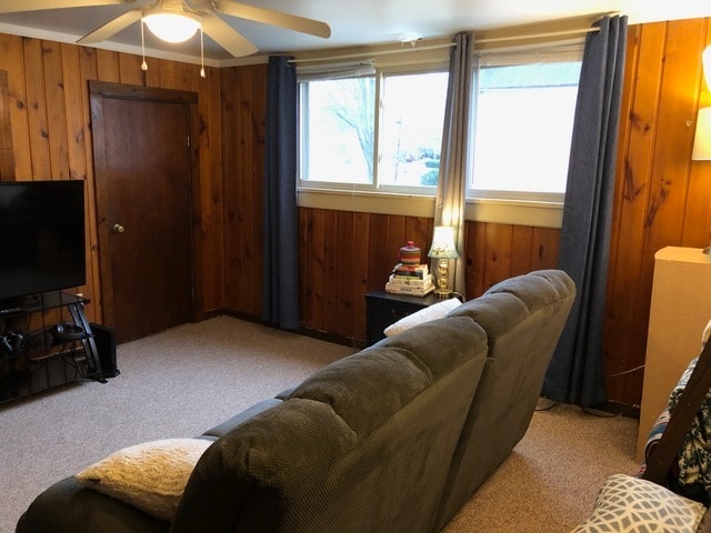 LR - 122 Washington St