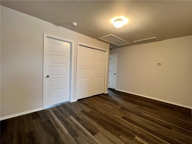Building Photo - 3201 Red Tail Wy