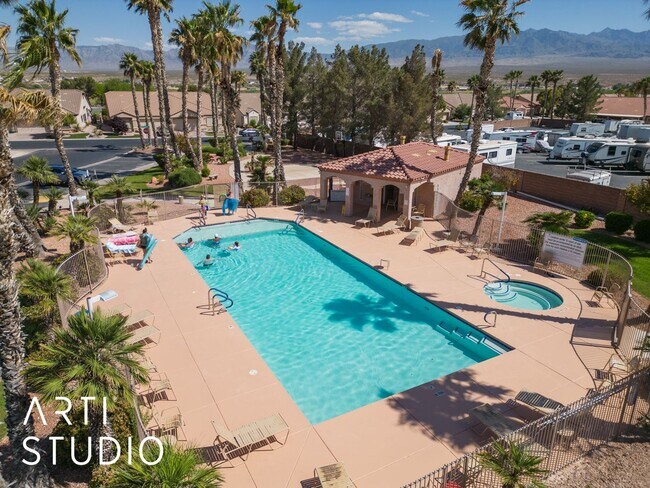 Building Photo - ***Sunset Greens 3 Bedroom 2 Bath Unfurnis...