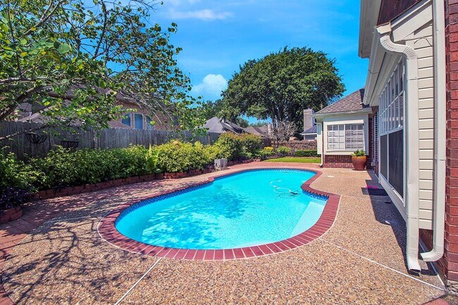 Building Photo - 14127 Swallowfield Dr