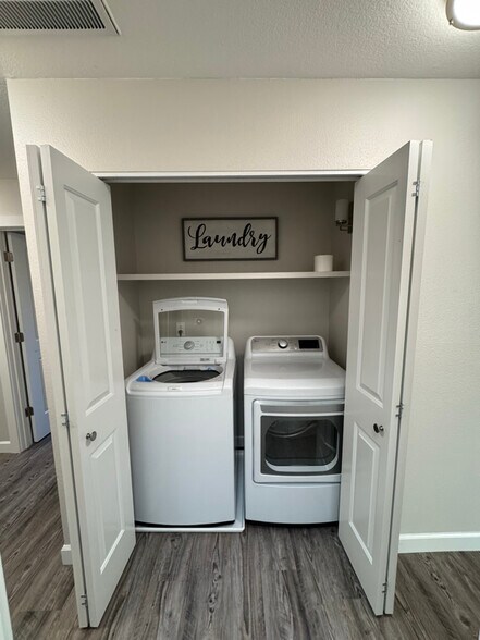 Building Photo - 12612 NE 45th Cir