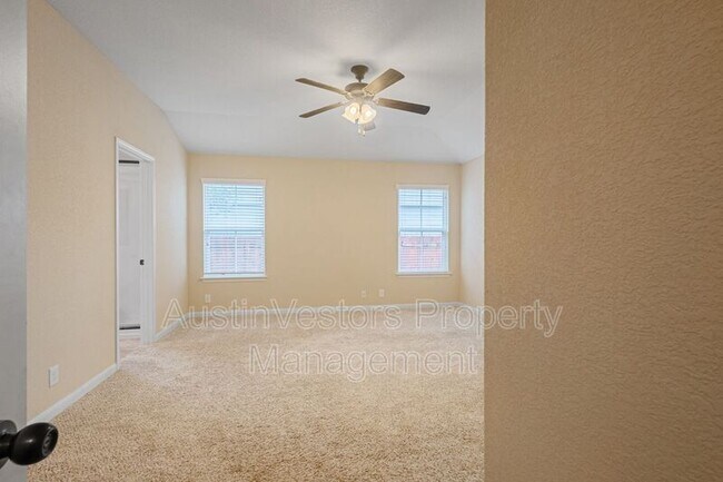 Building Photo - 8532 Harrier Dr