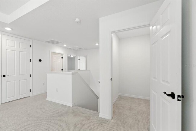 Building Photo - 5926 SW 76th Ct
