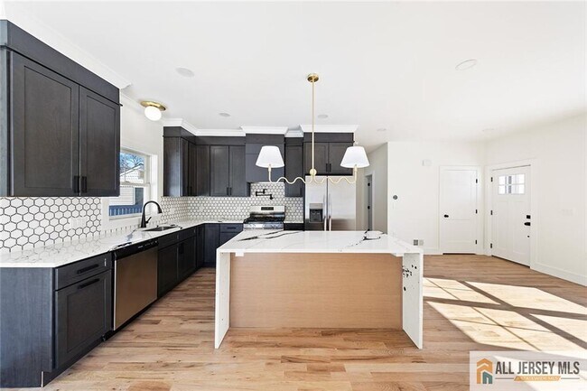 Building Photo - 401 Tillman St