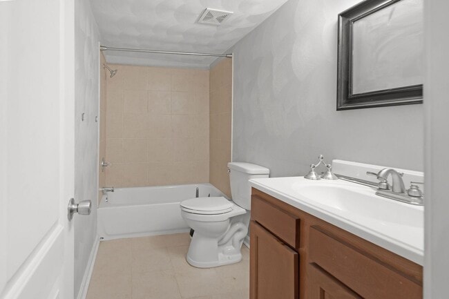 Building Photo - 3 Bed 3.5 Bath Home for Rent in Norfolk!