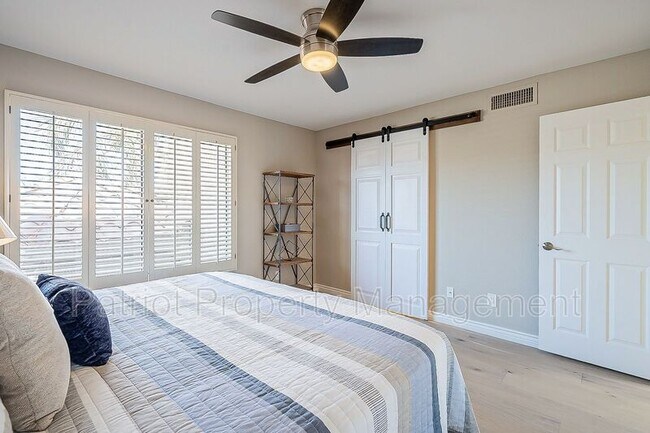 Building Photo - 10527 E Fanfol Ln