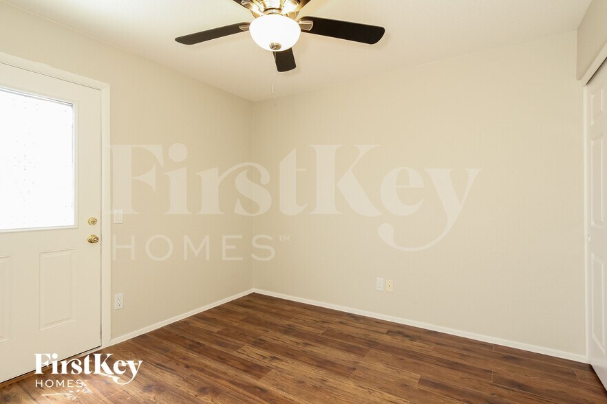 Building Photo - 12183 N New Dawn Ave