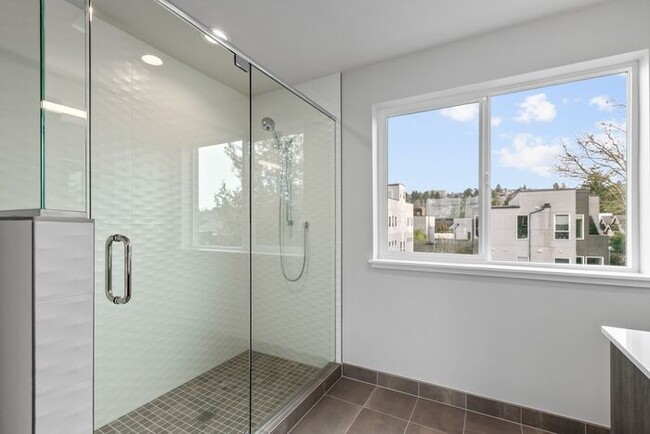 Building Photo - Stunning Brand-New Ballard Townhome with A...