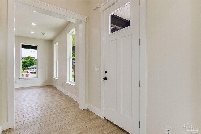 Building Photo - 412 Elcino Dr