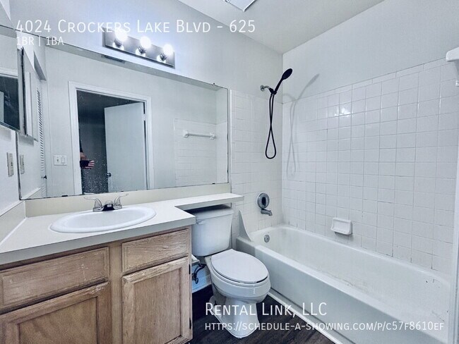 Building Photo - 4024 Crockers Lake Blvd