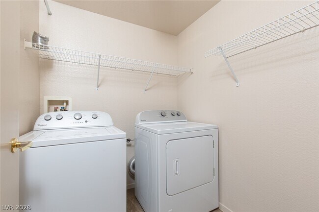 Building Photo - 8250 N Grand Canyon Dr