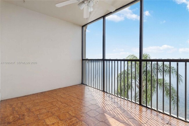 Building Photo - 110 Lake Emerald Dr