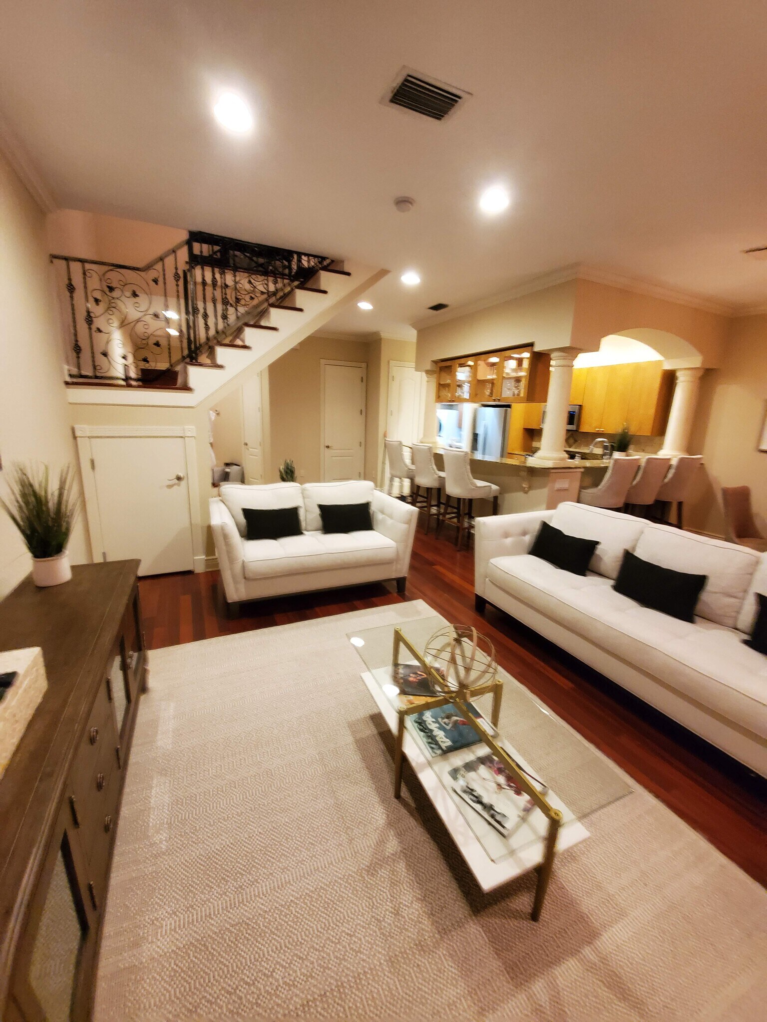 Building Photo - 4907 Bayshore Blvd