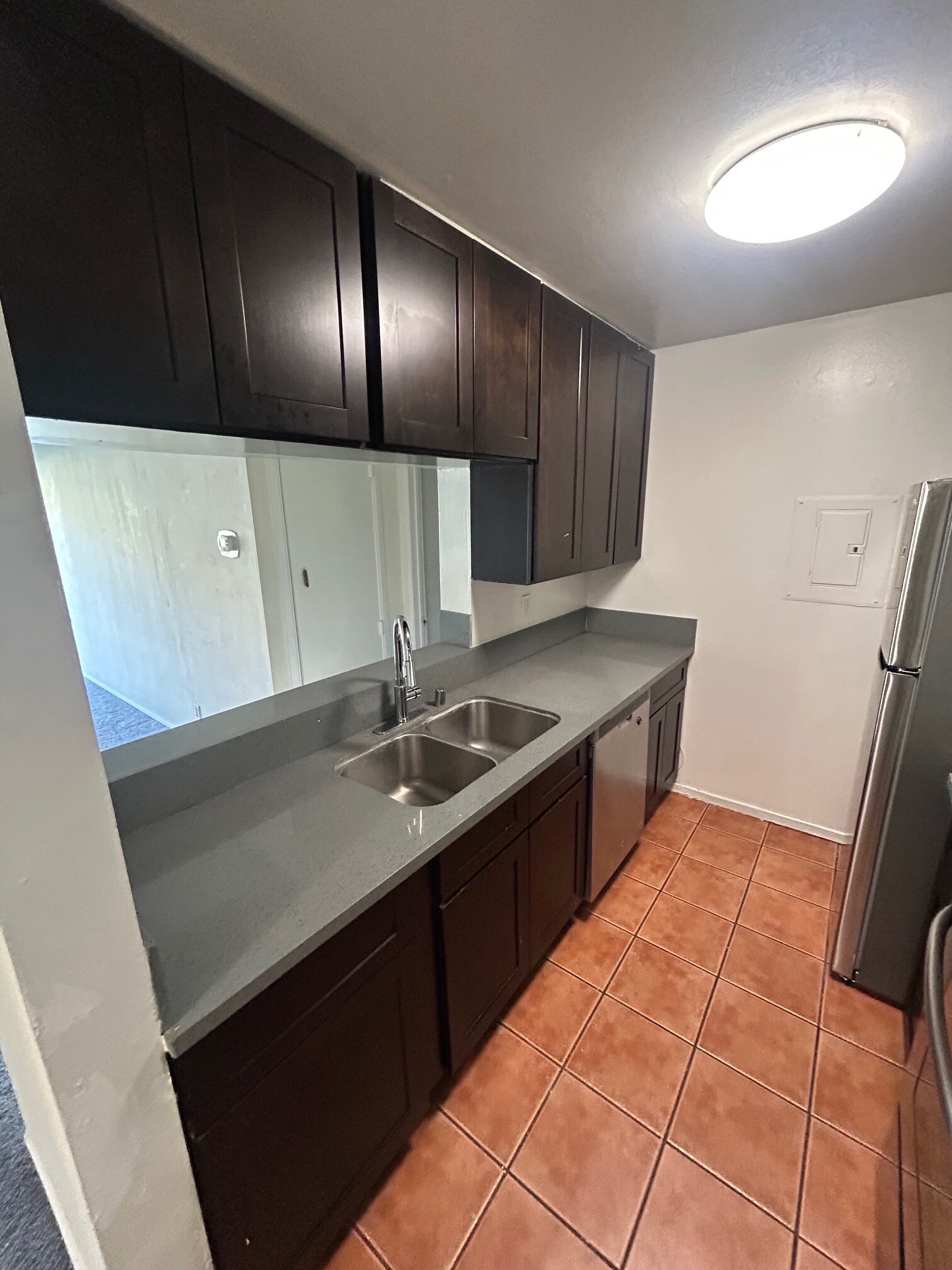 Building Photo - 5460 White Oak Ave