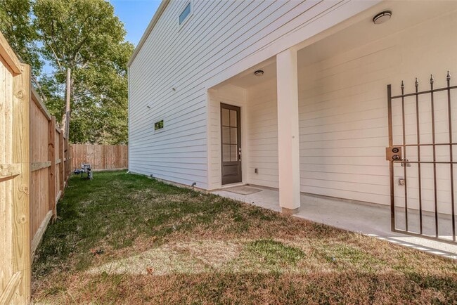 Building Photo - 9414 McGallion Rd