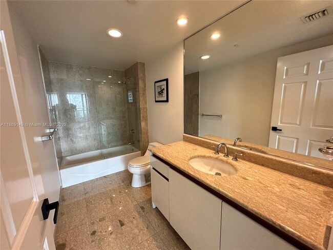 Building Photo - 1643 Brickell Ave