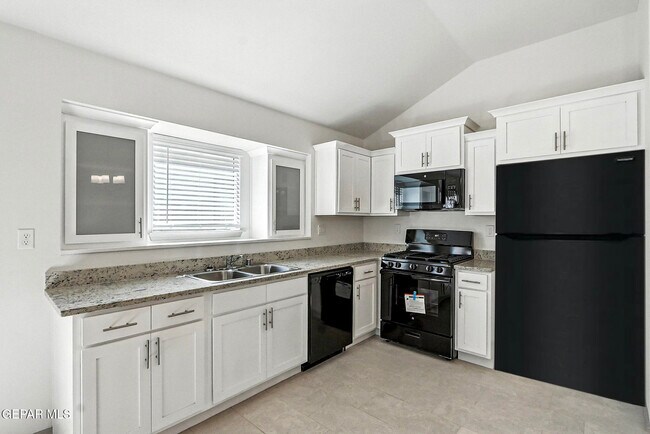 Building Photo - 14262 Kayla Mia Dr