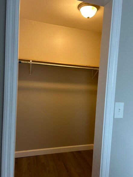 Building Photo - 224 State Rd S-42-941