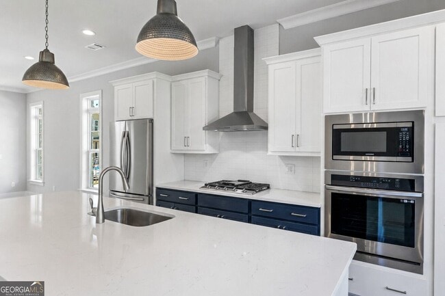 Building Photo - 2035 Parkside Ln