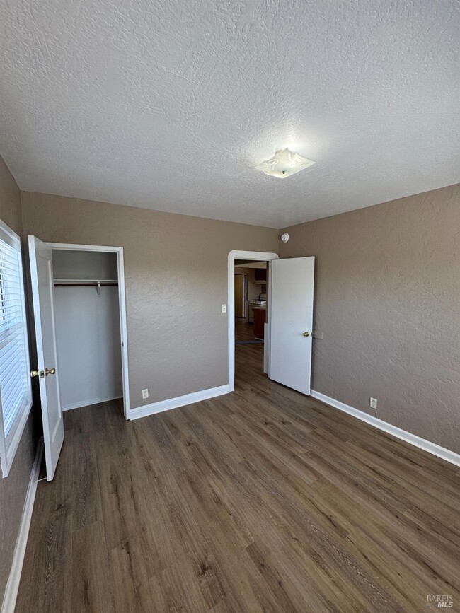 Building Photo - 158 Farragut Ave