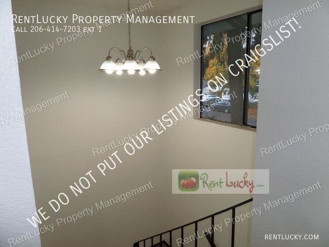 Building Photo - 33033 22nd Pl S