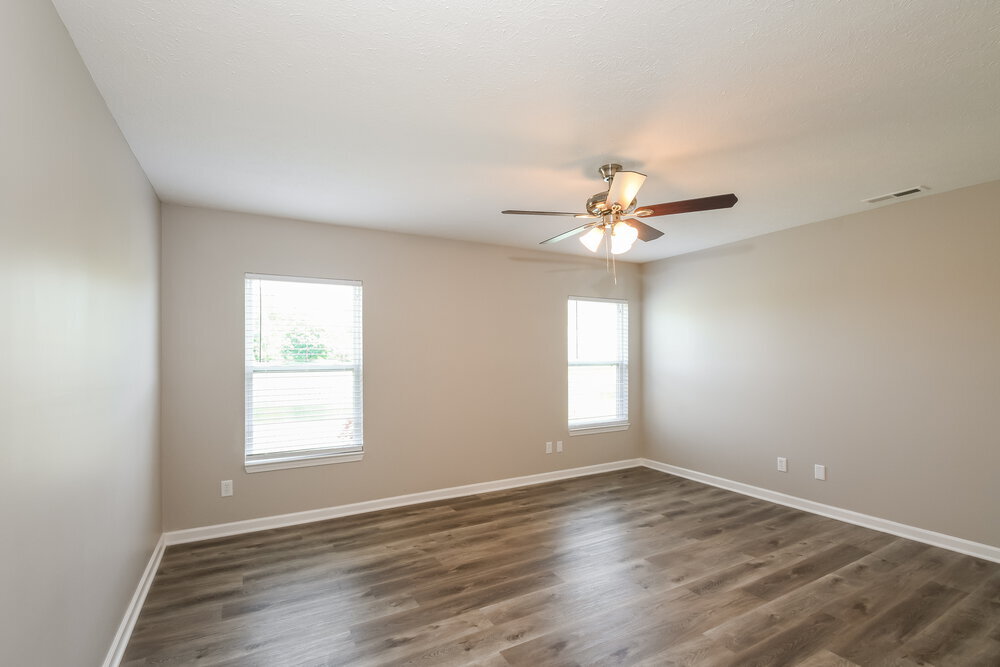 Building Photo - 1295 Spring Lake Dr