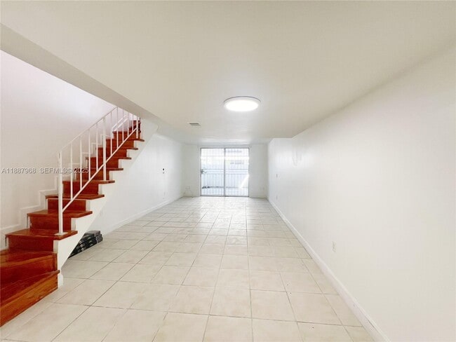 Building Photo - 3895 W 9th Way