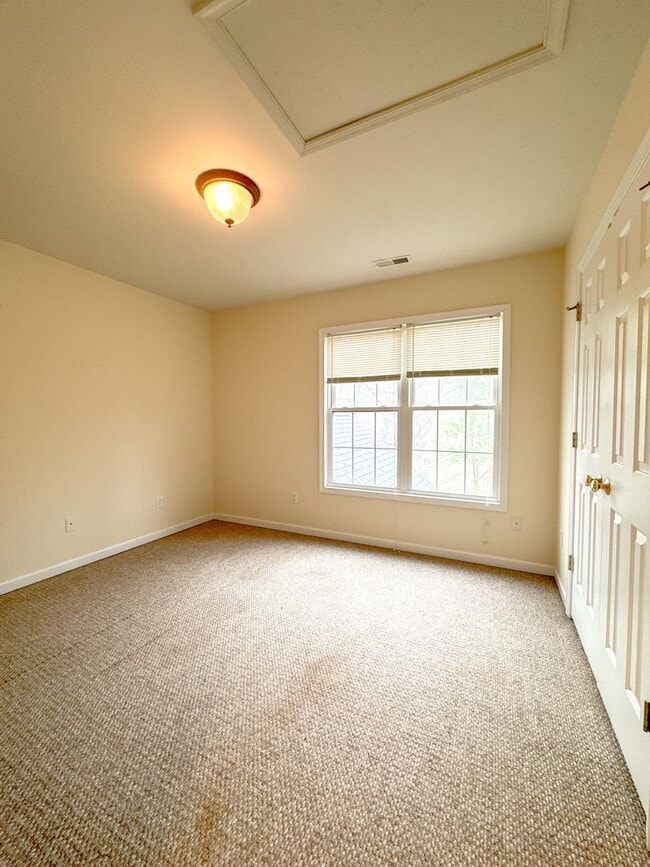 Building Photo - Beautiful 3bed 2 Bath Lake Monticello Rental