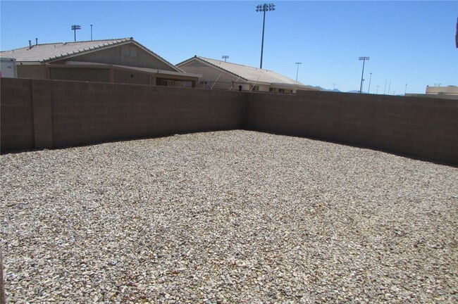 Building Photo - 2402 Prickly Pear Dr
