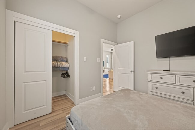 Building Photo - 6744 Del Rio St