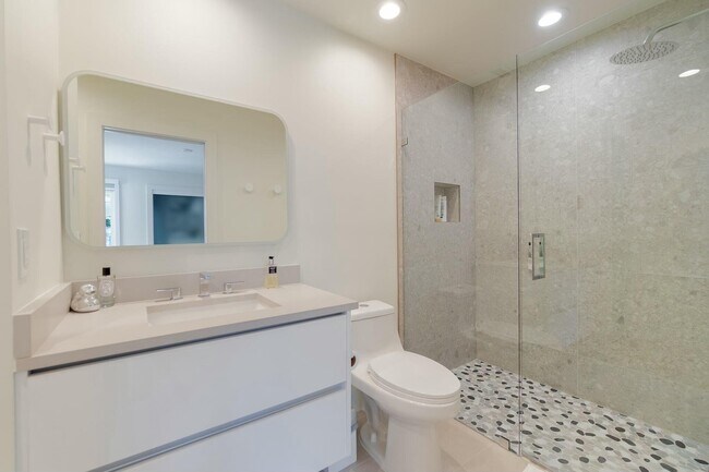 Building Photo - 2291 Las Casitas Dr