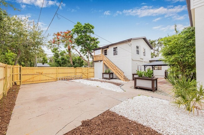 Building Photo - 106 OSE Rentals LLC