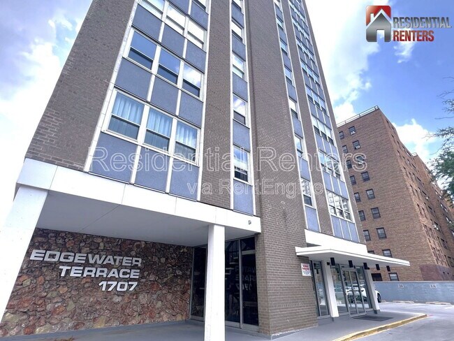 Building Photo - 1707 N Prospect Ave