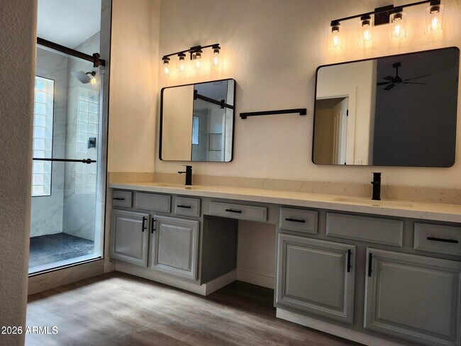 Building Photo - 8449 W Rockwood Dr