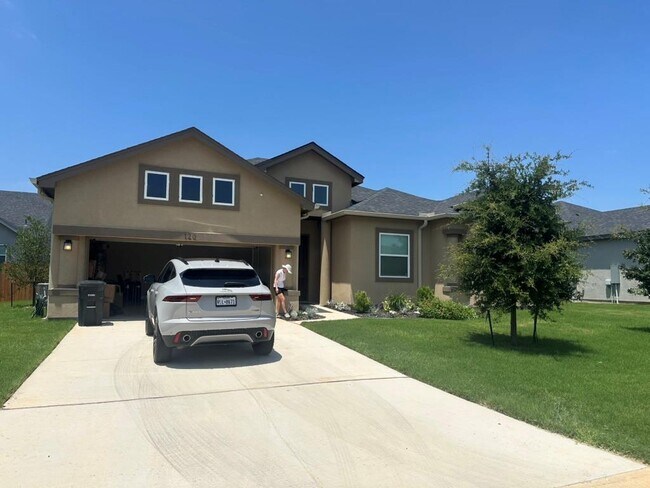 Building Photo - 120 Parlin Ln