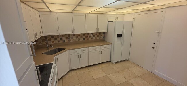 Building Photo - 2750 NE 183rd St