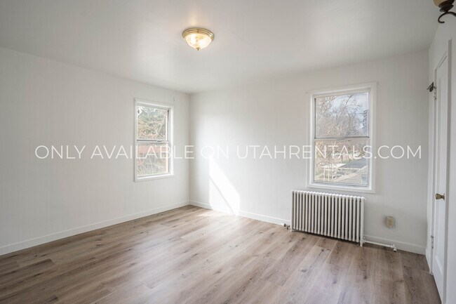 Building Photo - 411 E 300 S