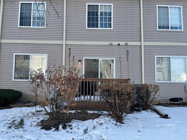 Building Photo - 1904 Maureen Dr